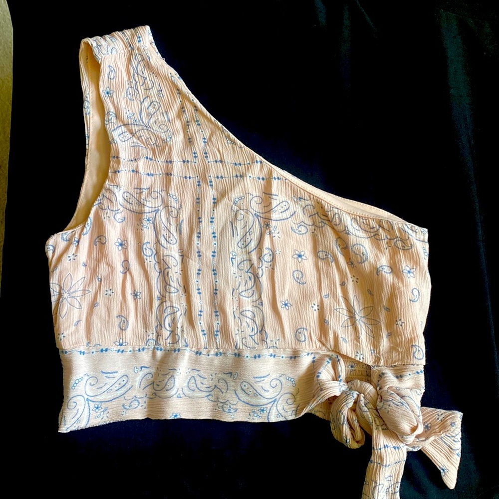 One Shoulder Bandana Design Crop Top with Tie
